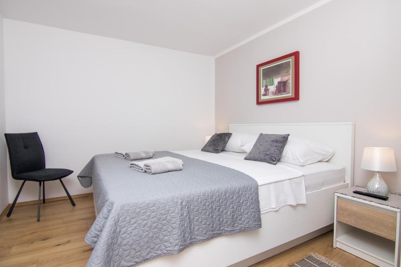 Apartman Mara Krk Town Extérieur photo