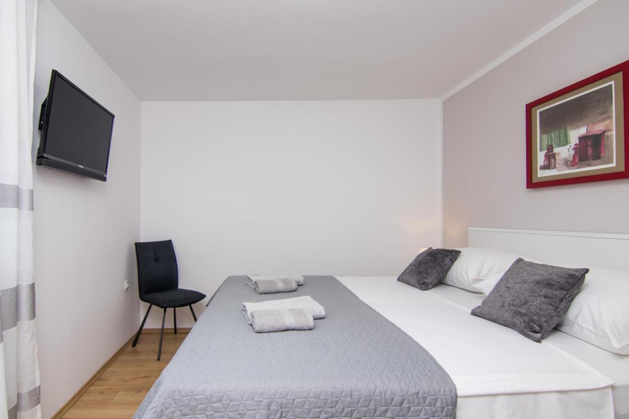 Apartman Mara Krk Town Extérieur photo