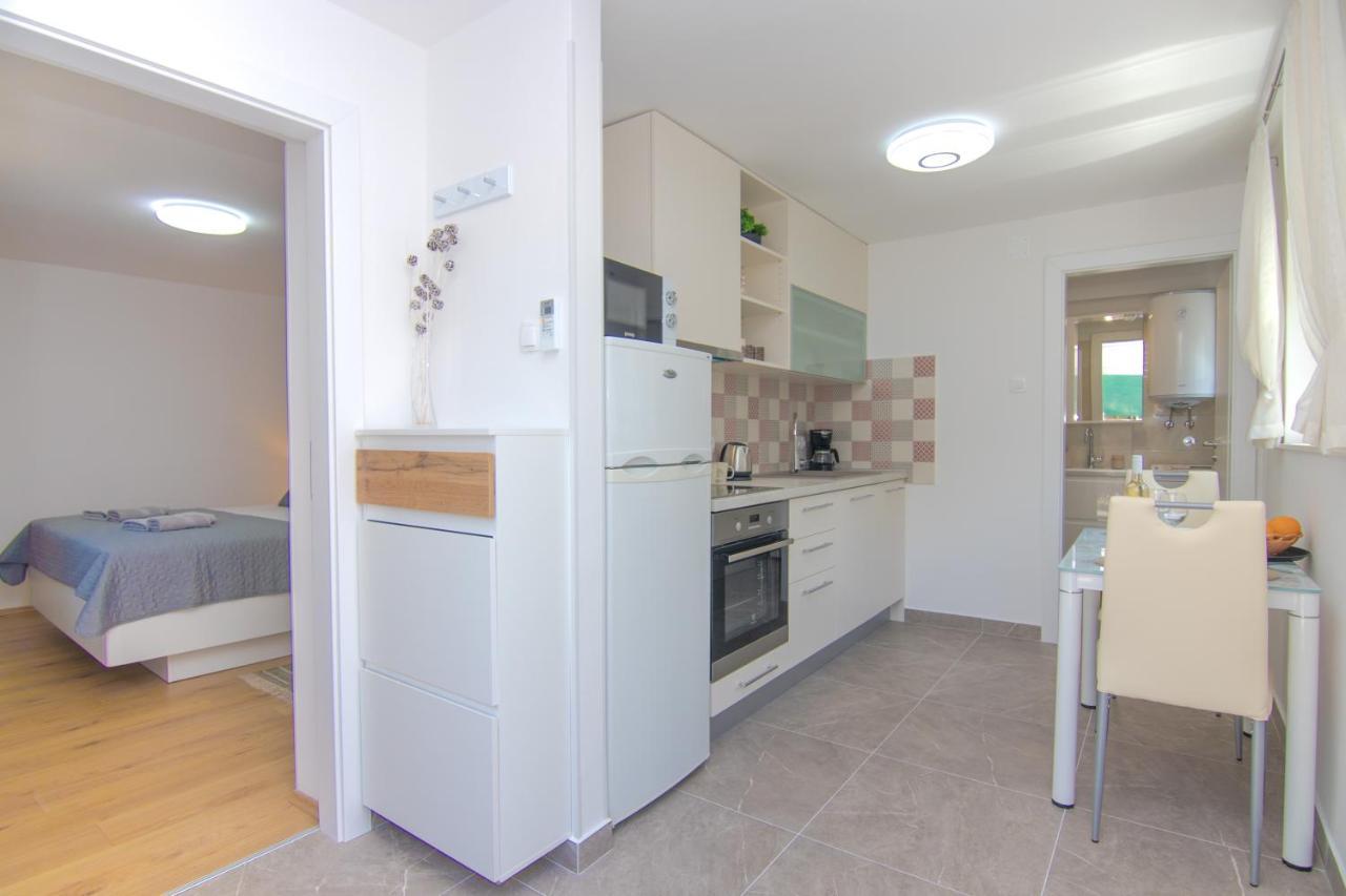 Apartman Mara Krk Town Extérieur photo